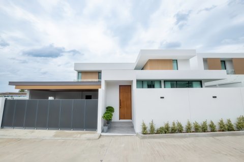 Дом в Паттайе, Таиланд с 6 комнатами  № 155667 - фото 3