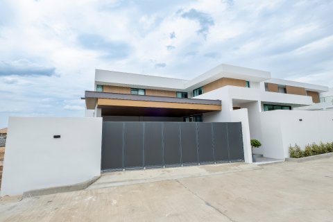 Дом в Паттайе, Таиланд с 6 комнатами  № 155667 - фото 4