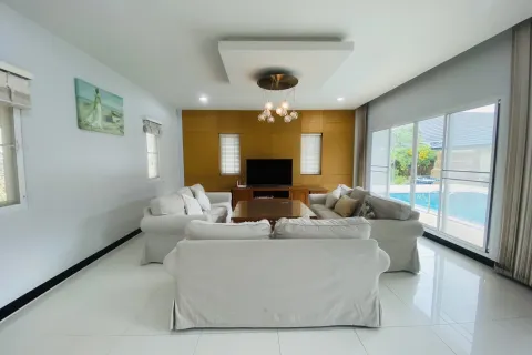 Villa à Pattaya, Thaïlande 4 chambres № 155671 - photo 12