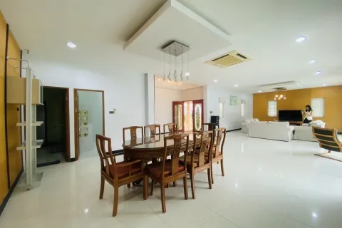 Villa à Pattaya, Thaïlande 4 chambres № 155671 - photo 9