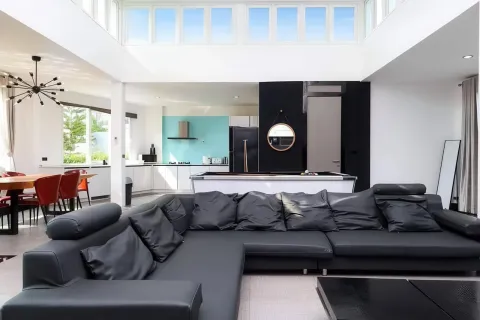 Villa in Pattaya, Thailand 4 bedrooms № 155670 - photo 29