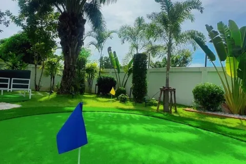 Villa in Pattaya, Thailand 4 bedrooms № 155670 - photo 24