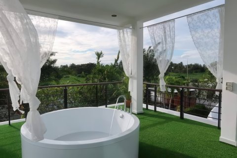Villa in Pattaya, Thailand 4 bedrooms № 155670 - photo 18