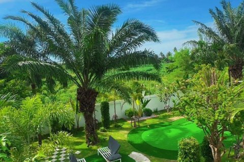 Villa in Pattaya, Thailand 4 bedrooms № 155670 - photo 6