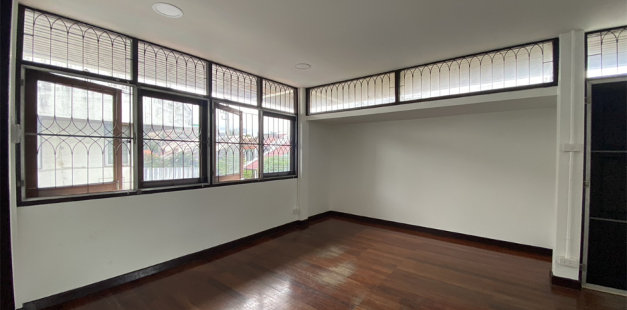 บ้านในกรุงเทพฯ, ประเทศไทย 4 ห้องนอน № 189373
