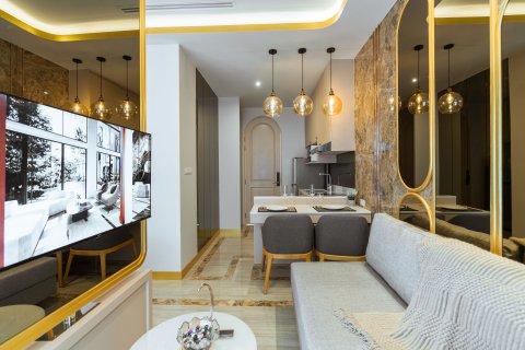 Condo à Phuket, Thaïlande, 2 chambres № 173756 - photo 1