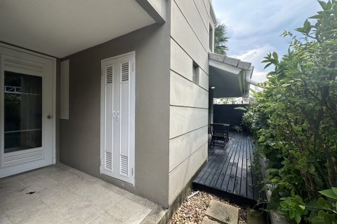 Кондоминиум с 3 спальнями в Сатхоне, Бангкок, Таиланд № 163254 - фото 17