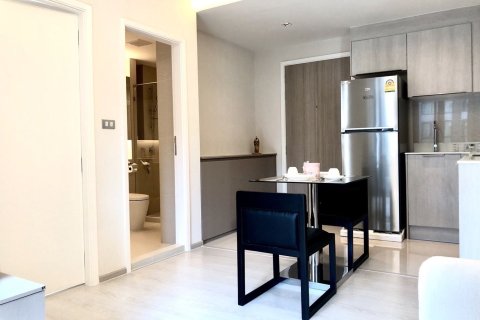 Кондоминиум с 2 спальнями в Клонг Тоэй, Бангкок, Таиланд № 163255 - фото 6