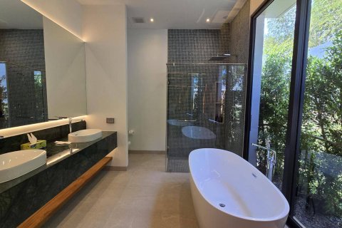 Appartement à Pattaya, Thaïlande 3 chambres № 168059 - photo 16