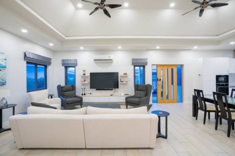 Вилла в Хуа Хине, Таиланд с 3 спальнями  № 114267 - фото 10