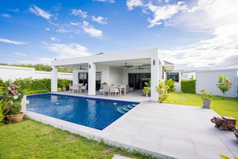 Вилла в Хуа Хине, Таиланд с 3 спальнями  № 114267 - фото 2