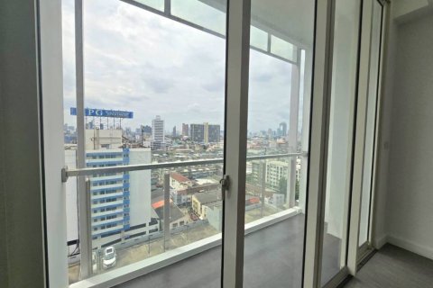 Кондоминиум с 2 спальнями в Дин Даенге, Бангкок, Таиланд № 114266 - фото 8