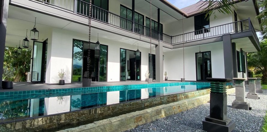 House in Chiang Mai, Thailand 6 bedrooms № 160095