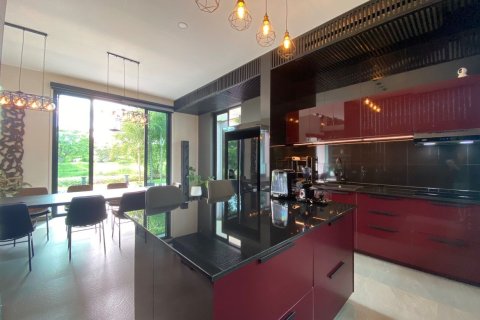 House in Chiang Mai, Thailand 6 bedrooms № 160095 - photo 11