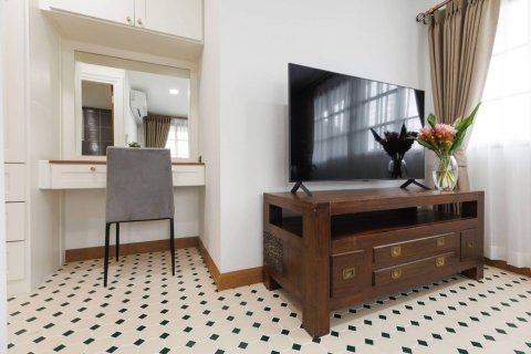 House in Chiang Mai, Thailand 5 bedrooms № 160096 - photo 9