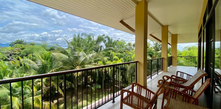 Дом в Чиангмае, Таиланд с 7 спальнями  № 160098