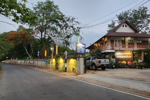 Propriété commerciale à Chiang Mai, Thaïlande 360 m2 № 160099 - photo 2