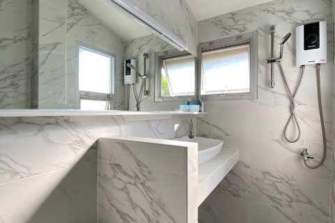 House in Chiang Mai, Thailand 4 bedrooms № 160093 - photo 11