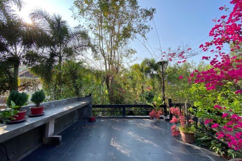 Maison à Chiang Mai, Thaïlande 4 chambres № 160093