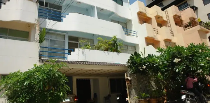Casa de 5 dormitorios en Pattaya, Tailandia № 213779