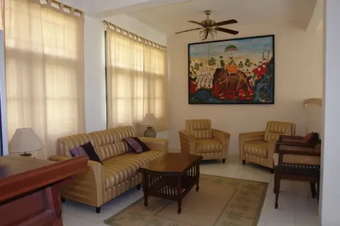 Casa de 5 dormitorios en Pattaya, Tailandia № 213779 - foto 7