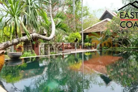 Casa de 5 dormitorios en Jomtien Beach, Pattaya, Tailandia № 213774