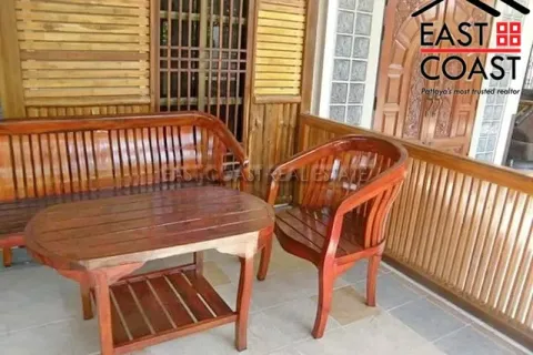 Casa de 3 dormitorios en Pattaya, Tailandia № 213777 - foto 12