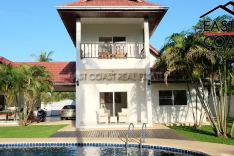 Casa de 3 dormitorios en Pattaya, Tailandia № 213780 - foto 15