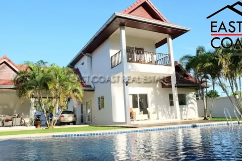 Casa de 3 dormitorios en Pattaya, Tailandia № 213780 - foto 11