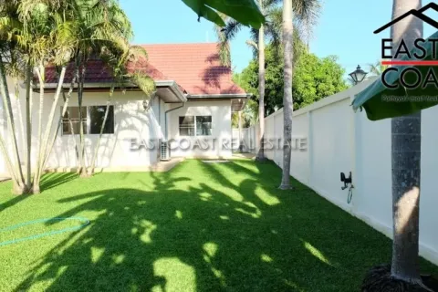Casa de 3 dormitorios en Pattaya, Tailandia № 213780 - foto 13