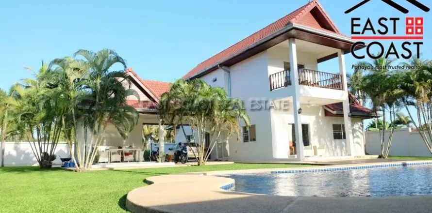 Casa de 3 dormitorios en Pattaya, Tailandia № 213780