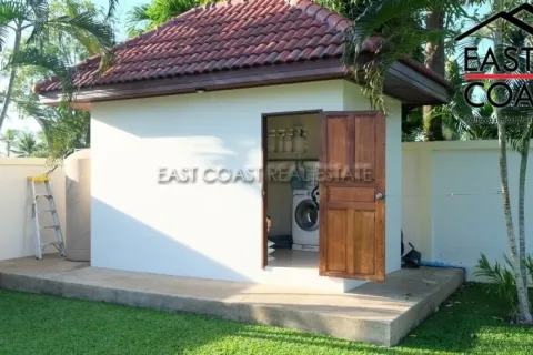 Casa de 3 dormitorios en Pattaya, Tailandia № 213780 - foto 17