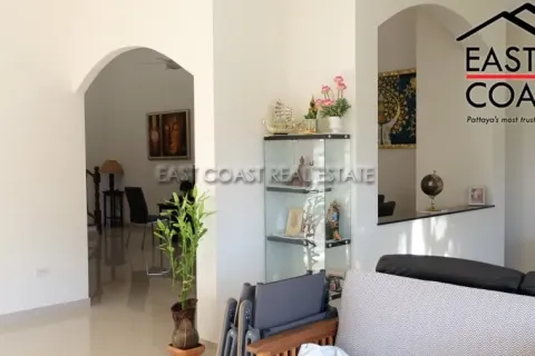 Casa de 3 dormitorios en Pattaya, Tailandia № 213780 - foto 20