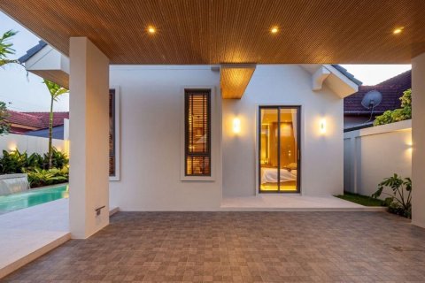 Villa in Phuket, Thailand 3 bedrooms № 167610 - photo 5