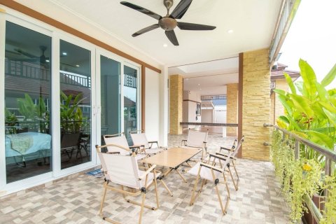 Villa in Pattaya, Thailand 4 bedrooms № 167607 - photo 7