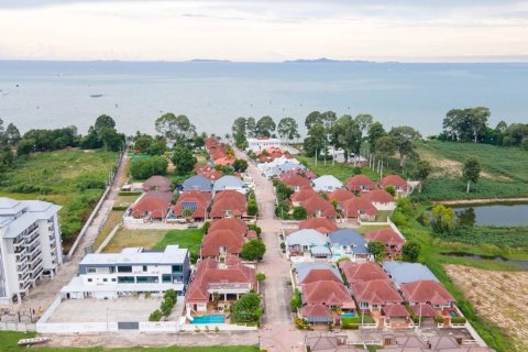 Villa in Pattaya, Thailand 4 bedrooms № 167607 - photo 6