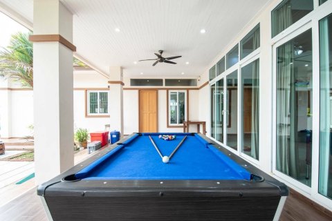 Villa in Pattaya, Thailand 4 bedrooms № 167607 - photo 10