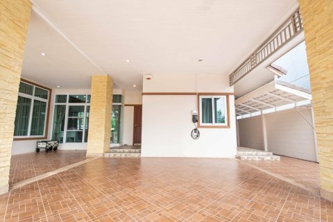 Villa in Pattaya, Thailand 4 bedrooms № 167607 - photo 11