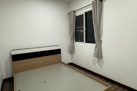 Adosado de 3 dormitorios en Chiang Mai, Tailandia № 205598 - foto 11