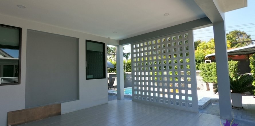 House in Saraphi, Thailand 3 bedrooms № 205601