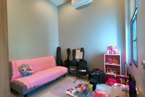 House in Saraphi, Thailand 3 bedrooms № 205601 - photo 15