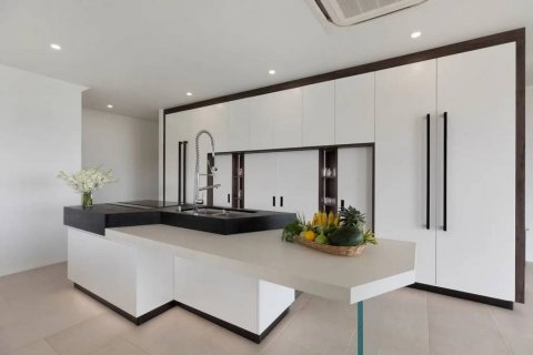 Villa in Ko Samui, Thailand 4 bedrooms № 116445 - photo 8