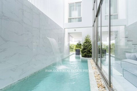 Villa in Bang Tao, Thailand 3 bedrooms № 179641 - photo 2