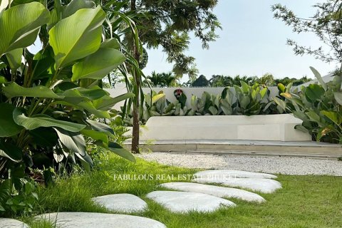 Villa in Bang Tao, Thailand 3 bedrooms № 179641 - photo 16