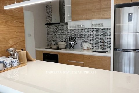 Villa in Bang Tao, Thailand 3 bedrooms № 179641 - photo 12