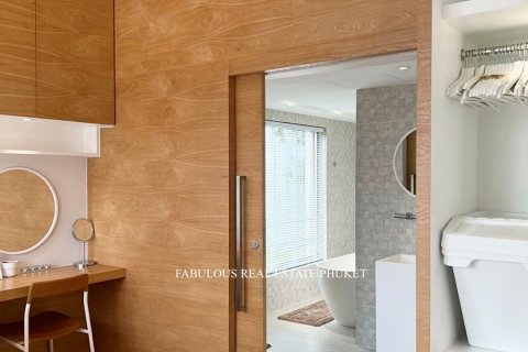 Villa in Bang Tao, Thailand 3 bedrooms № 179641 - photo 11