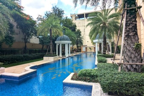 Condo in Watthana, Bangkok, Thailand, 3 bedrooms № 160805 - photo 17