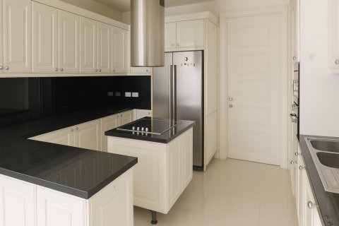 Condo in Watthana, Bangkok, Thailand, 3 bedrooms № 160805 - photo 6