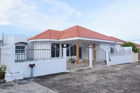 Дом в Паттайе, Таиланд с 4 спальнями  № 148053 - фото 1