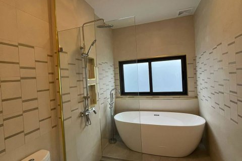 Villa in Pattaya, Thailand 4 Schlafzimmer № 214144 - Foto 14